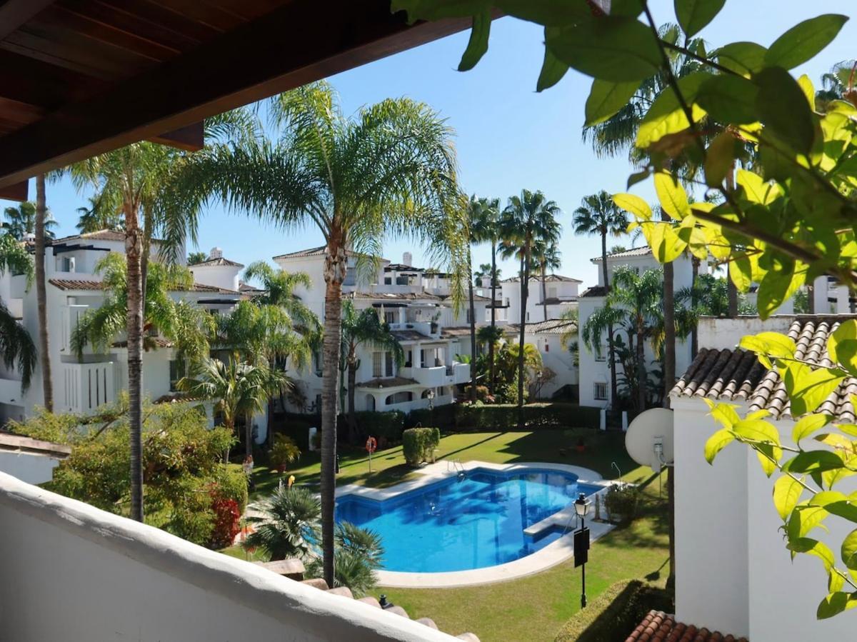 2 Bedroom Pool Views - Naranjos Appartamento Marbella